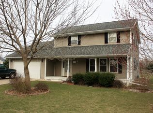 214 Conch Dr, La Harpe, IL 61450