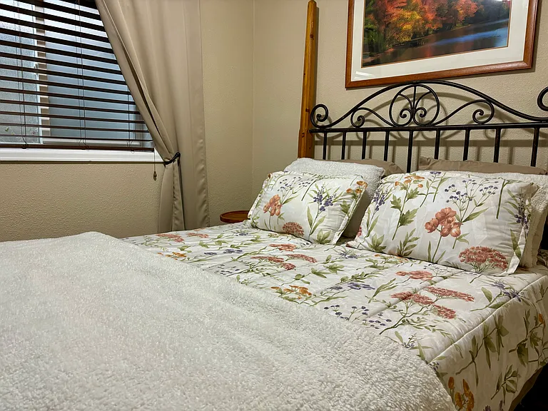 Queen Bed: see description on previous photo