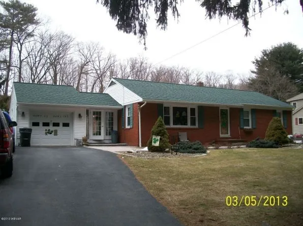 429 Park Ave, Lock Haven, PA 17745