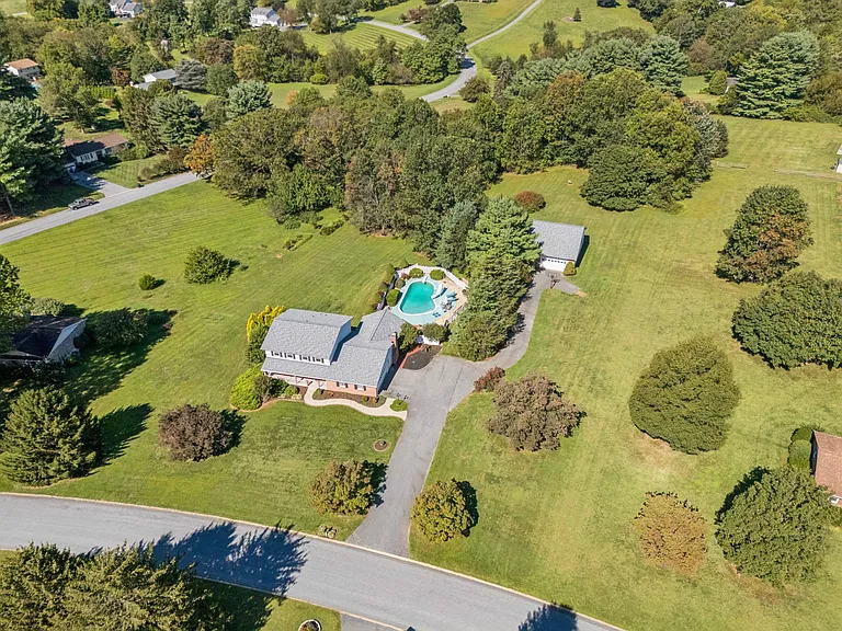 7204 Patton Dr — Photo 31