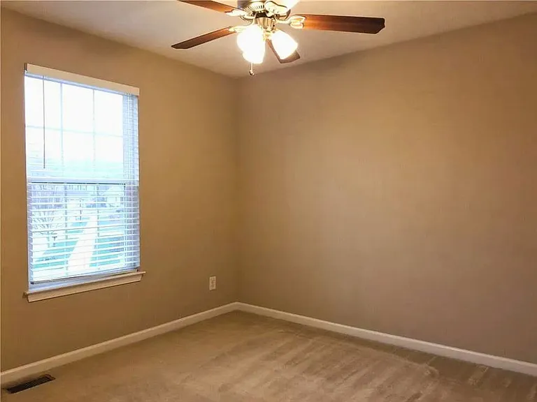 5055 Lake Forest Dr — Photo 27