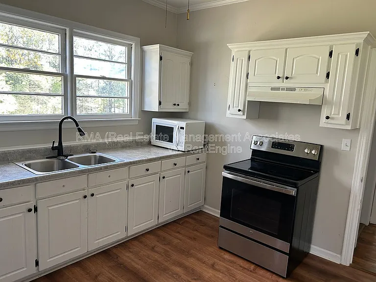 126 Sihane Rd — Photo 3