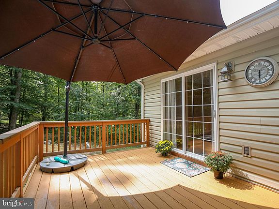 3rd image of 114 Mountain Lake Dr