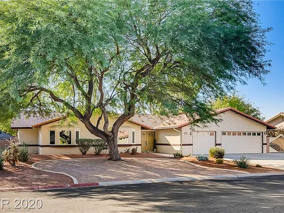 3rd image of 1721 Carlos Dr