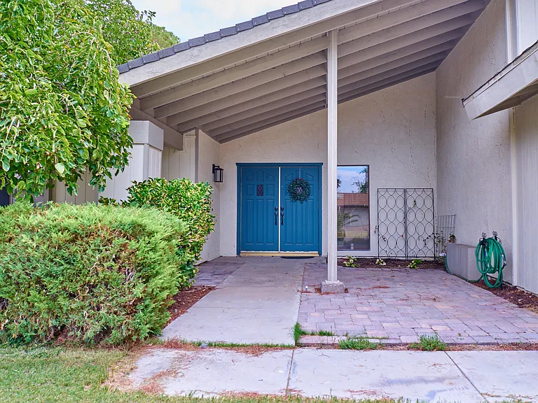 1012 Scott St — Photo 6