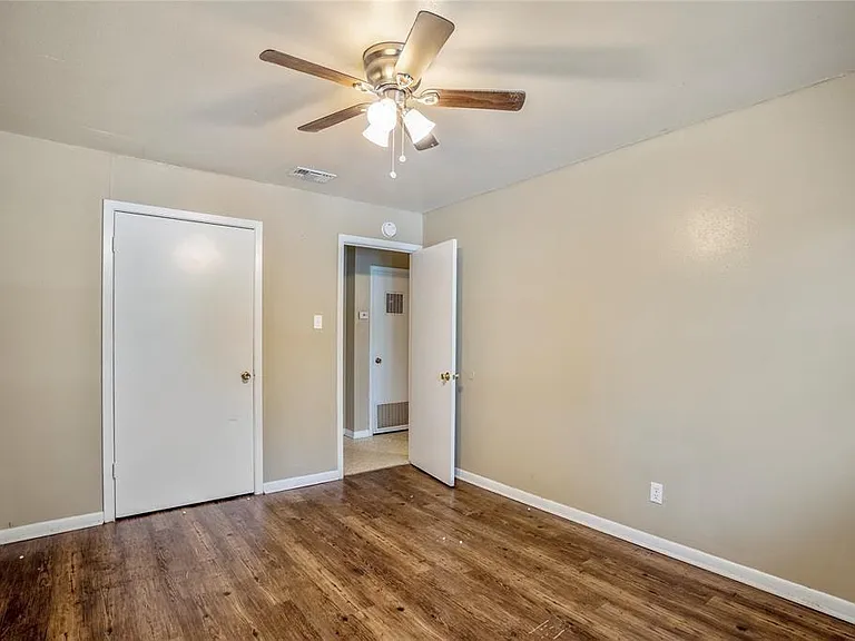 3534 Midwest Dr #B — Photo 4