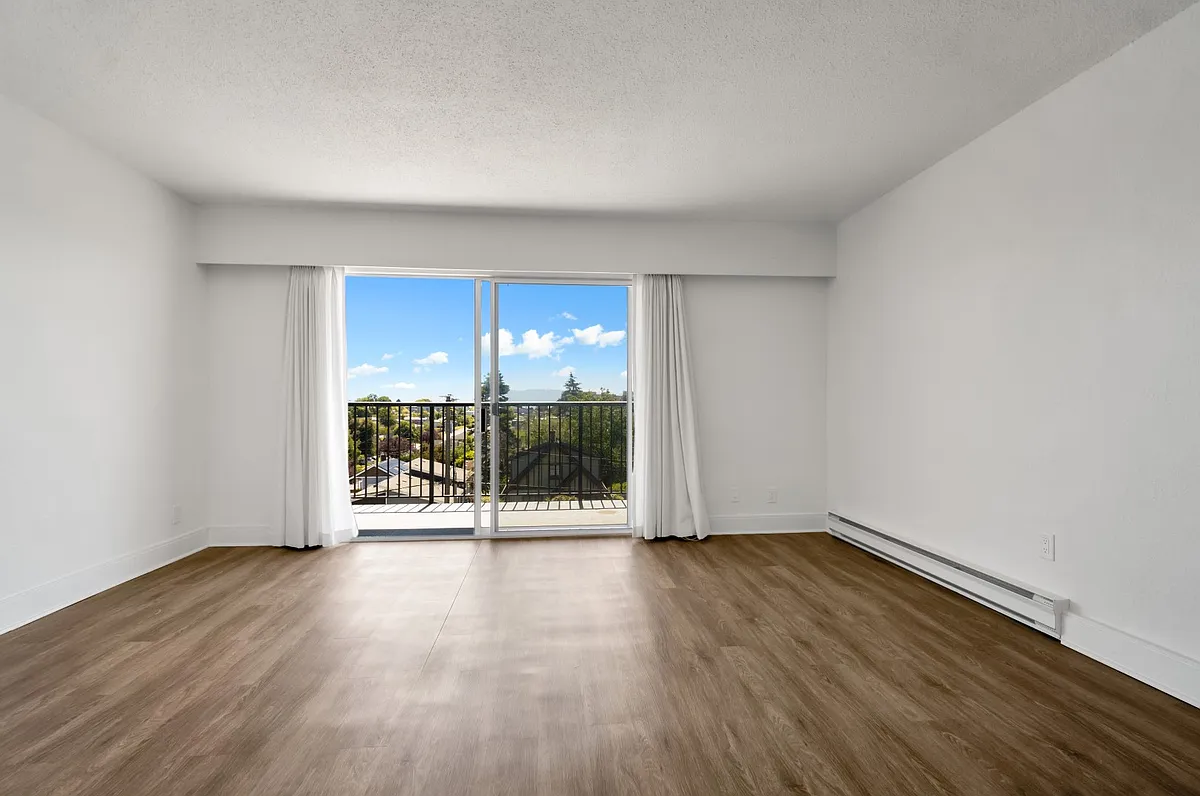 Macaulay Manor Apartments — Photo 4