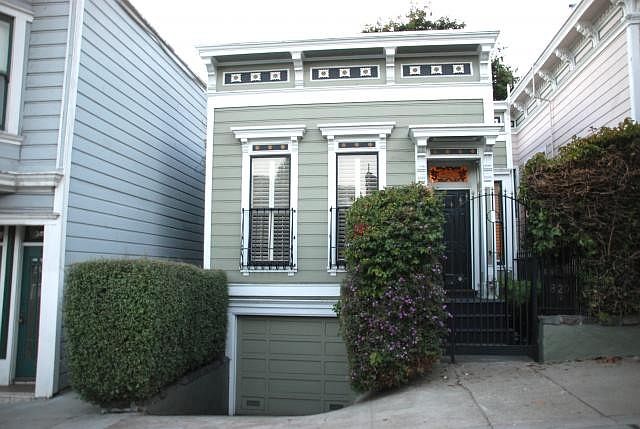 1st image of 820 Dolores St