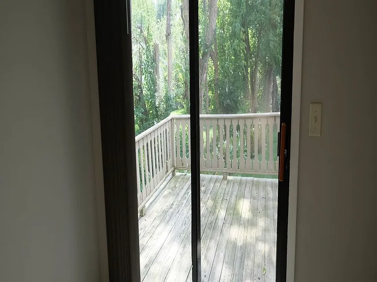 1307 Kingsridge Ct — Photo 10