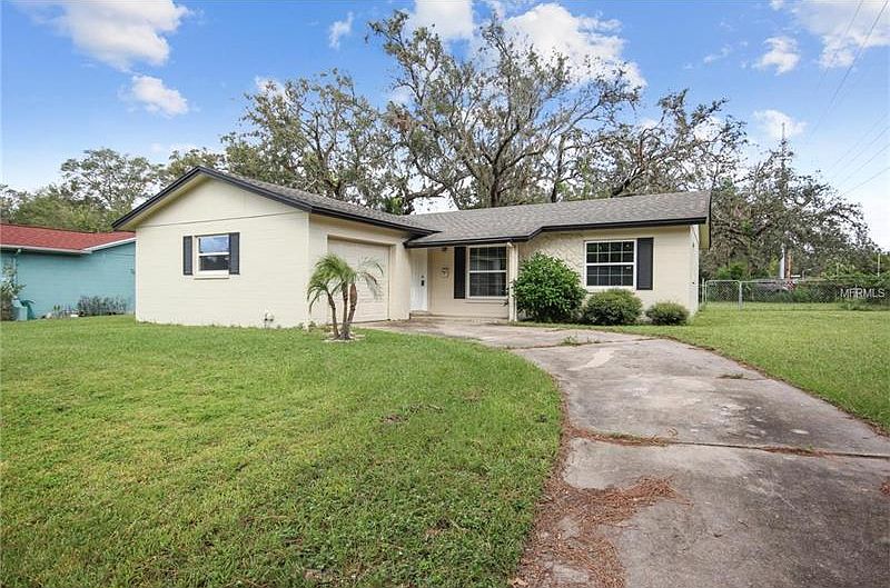 1st image of 462 Longwood Cir