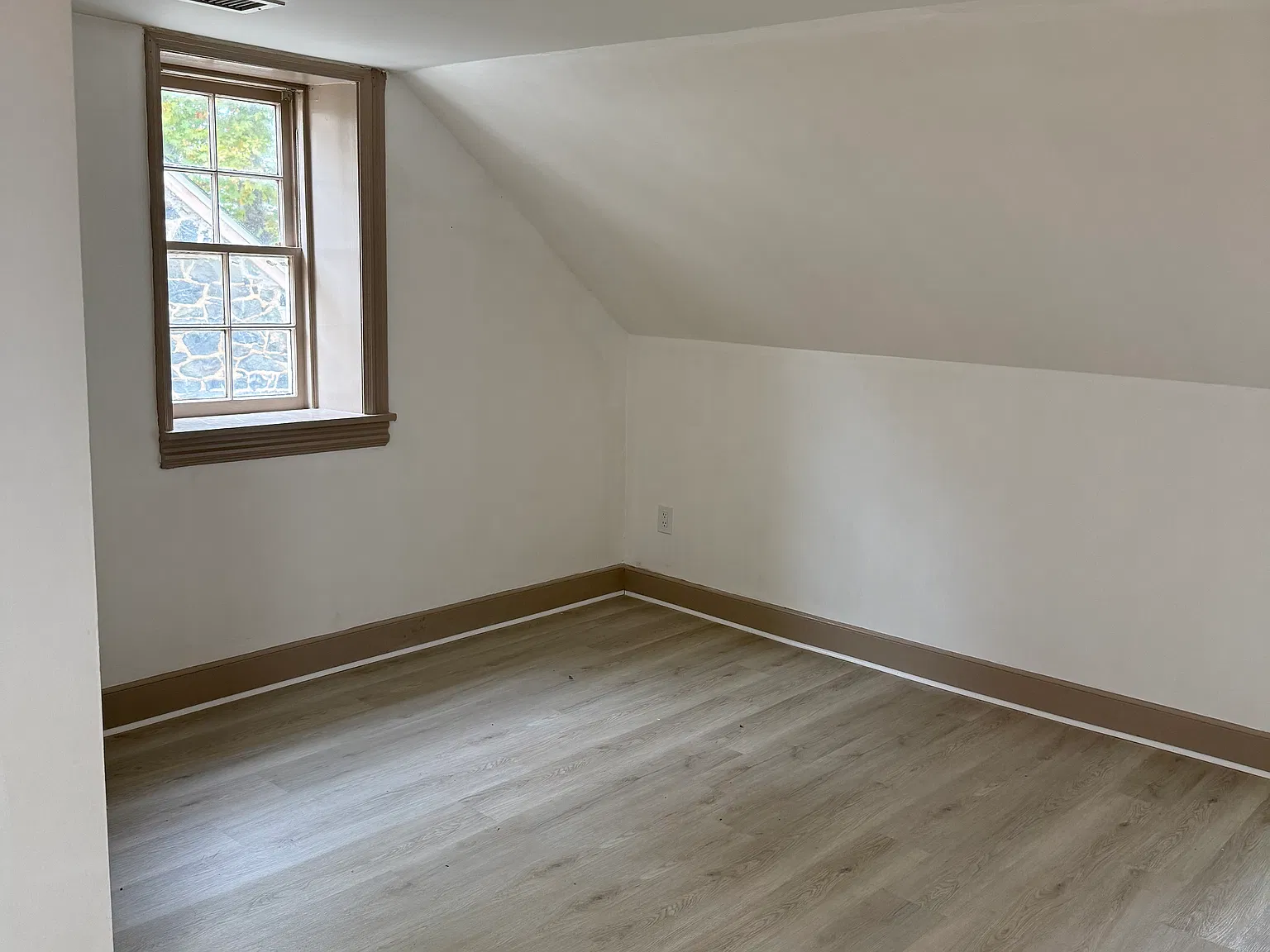 Studio, 550 sqft, $1,000 — Photo 4