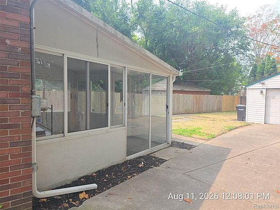3rd image of 7735 Bramell