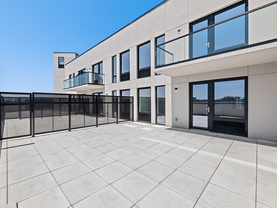 1st image of 71-82 Parsons Blvd #705