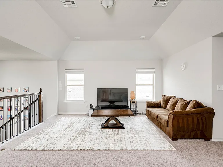 3327 Columbus Way — Photo 20