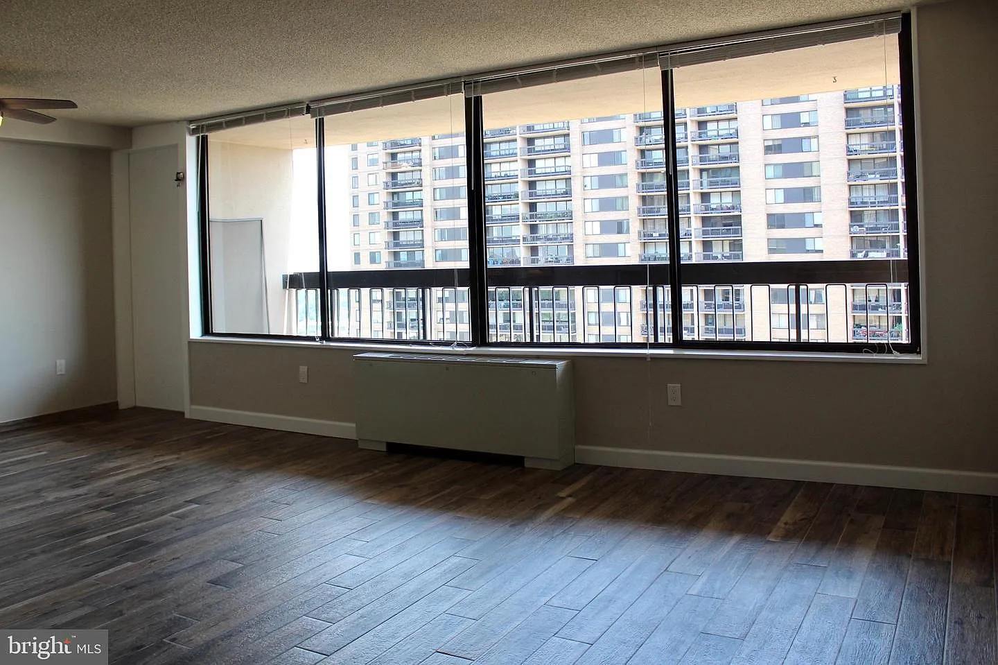3701 S George Mason Dr — Photo 3
