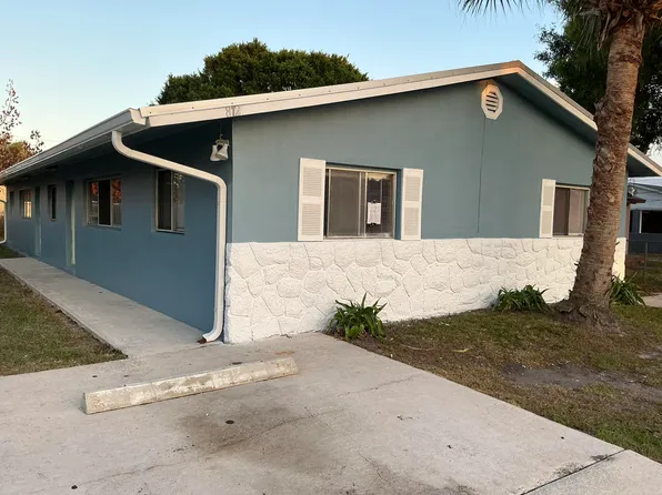 812 N 24th St, Fort Pierce, FL 34950