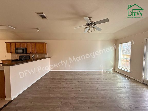 5th image of 2224 Hummingbird Way