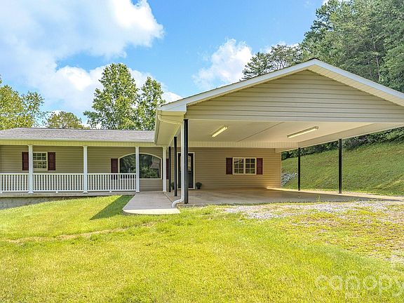 4th image of 163 Meadowbrook Ln