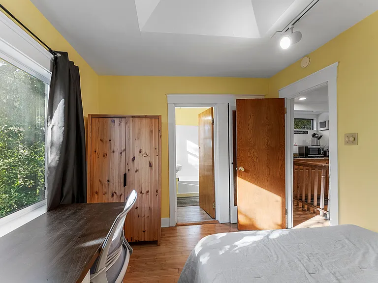 1724 La Vereda Rd — Photo 1
