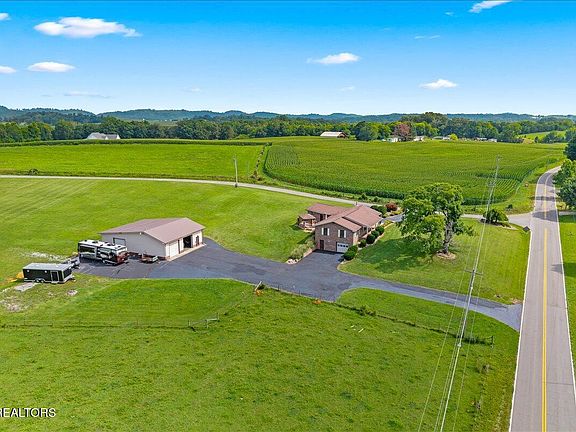 5th image of 829 Oak Grove Rd
