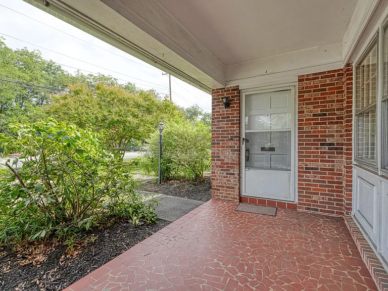 831 John B White Sr Blvd — Photo 23