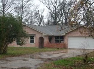 380 Lake St, Bridge City, TX 77611