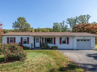 47 Mist Hill Dr, Brookfield, CT 06804