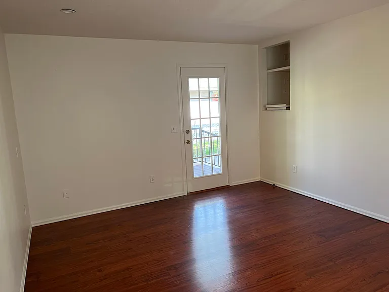 301 Tamarack Ave — Photo 15