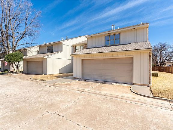 3rd image of 1011 Mockingbird Ln