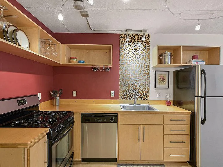3512 Bryant Ave S #102 — Photo 4