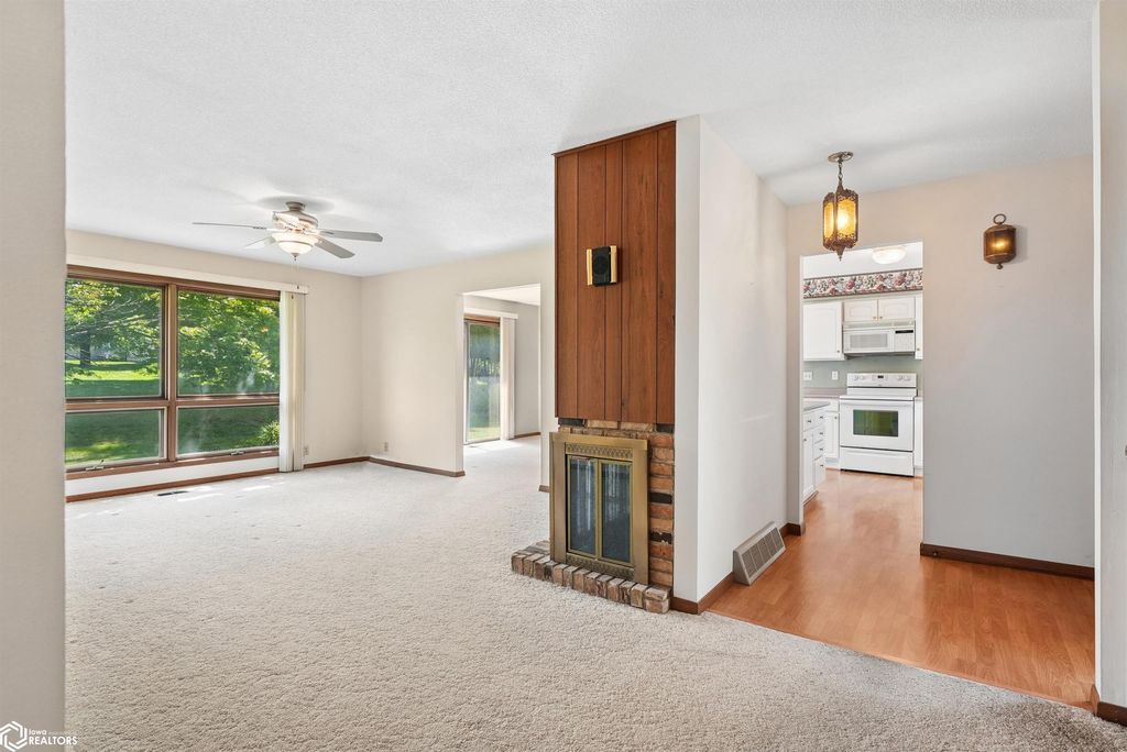 1509 4th St, Eldora, IA - View 4