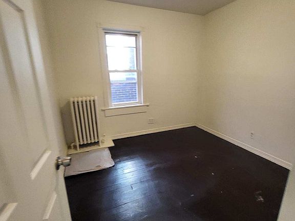 3rd image of 426 Filbert St