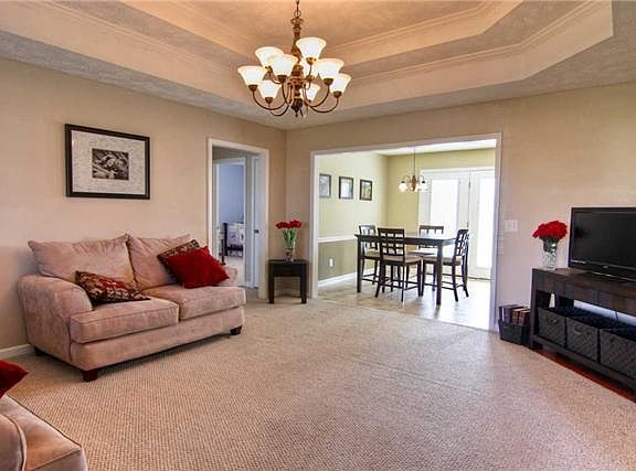 2nd image of 413 Autumn Glenn Dr
