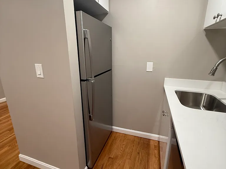 50 Evergreen St #24 — Photo 3