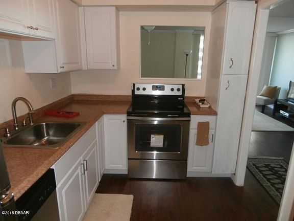 5th image of 2800 N Atlantic Ave APT 307