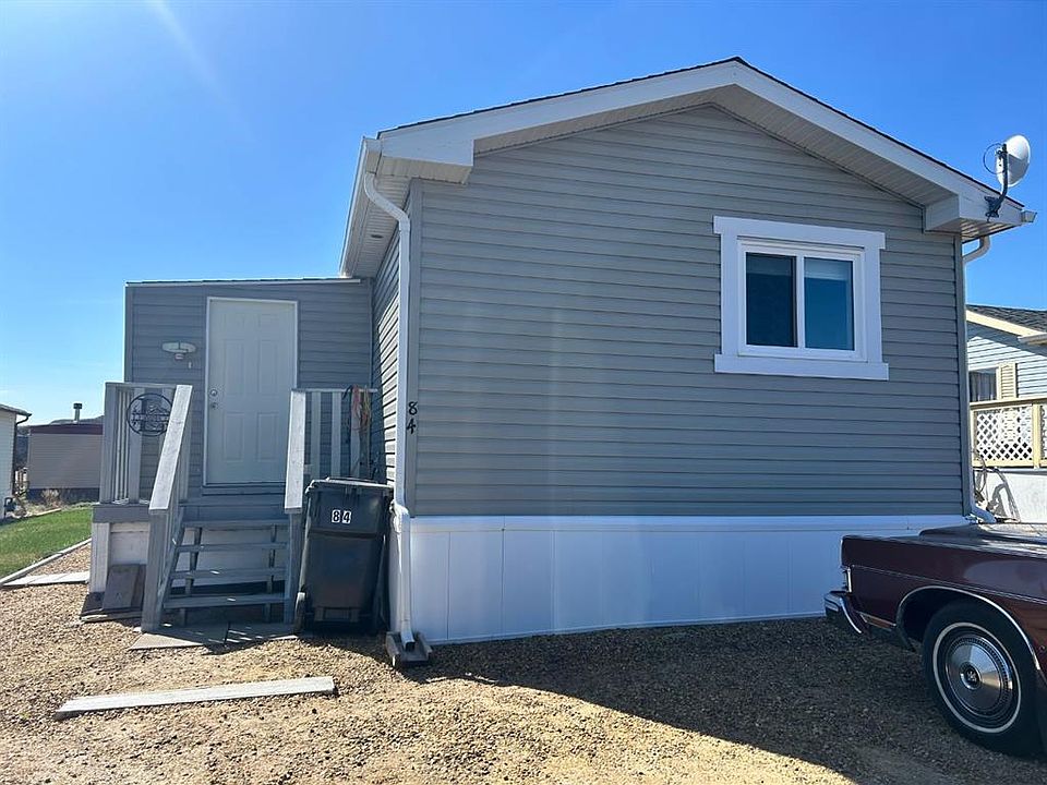 1st image of 84 Greenwood Vlg