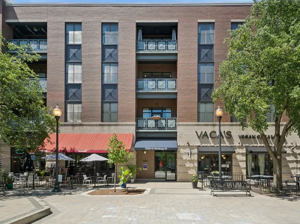 2326 W Giddings St APT 305, Chicago, IL 60625