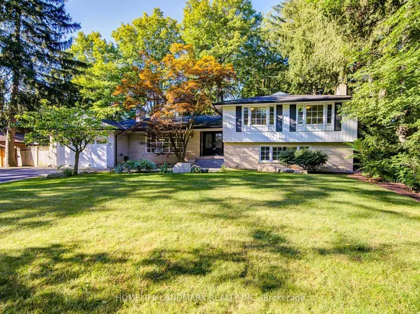 2410 Prince John Blvd, Mississauga, ON L5K 1S2
