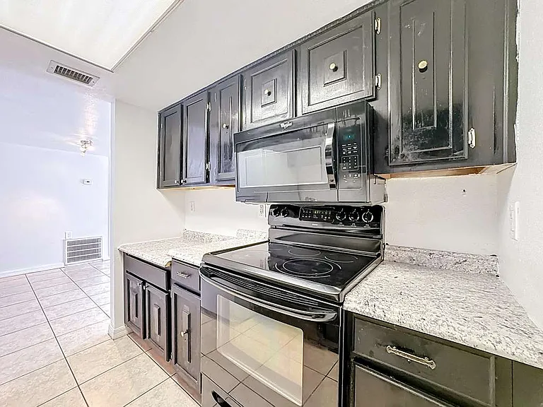 5977 Village Cir #5977 — Photo 13