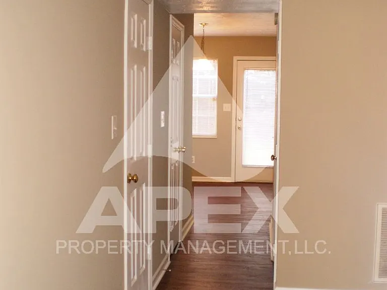 9130 Cedarpark Ln — Photo 5