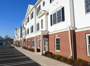 39 Prospect St APT 2E, Milford, CT 06460