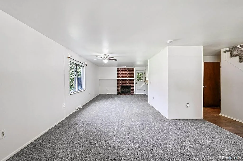 2 bed, 2.5 bath, 1424 sqft, $2,500 — Photo 3