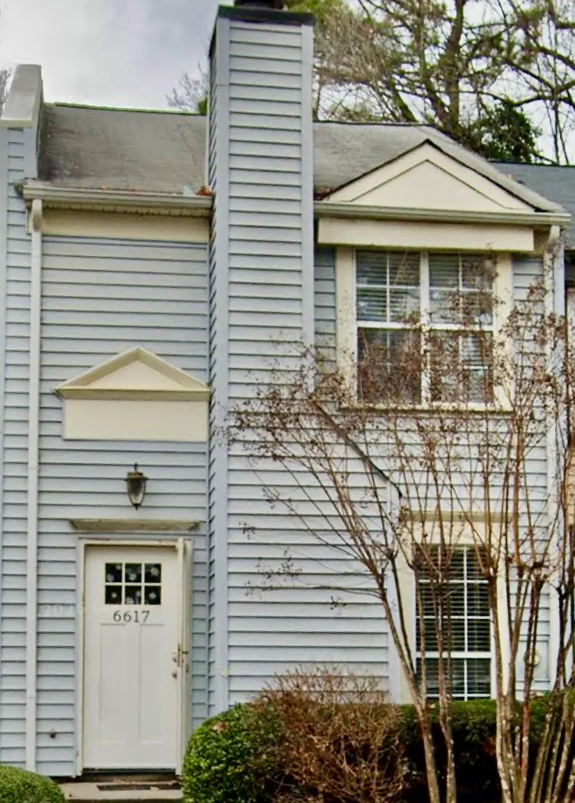 6617 Wellington Sq — Photo 1
