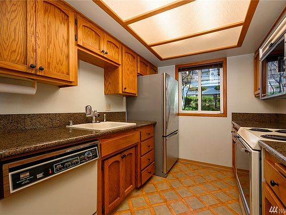 5th image of 2253 Gilman Dr W APT 411