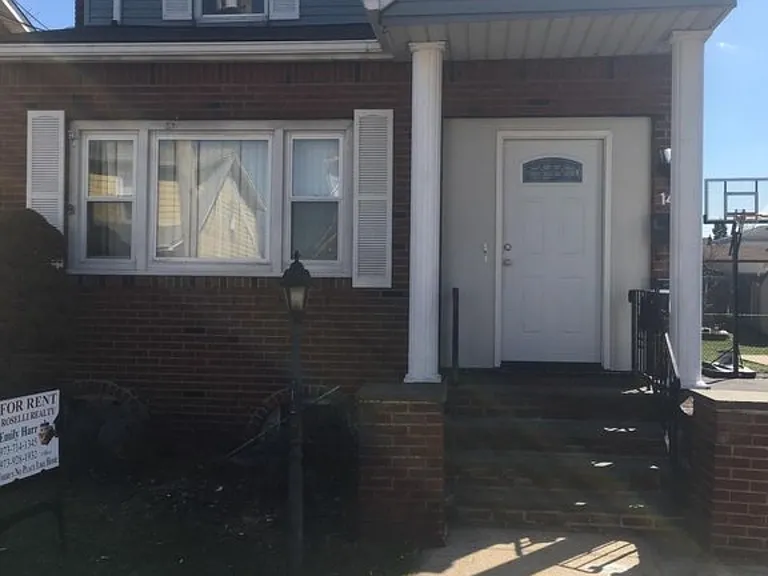 14 Pine St #2 — Photo 10