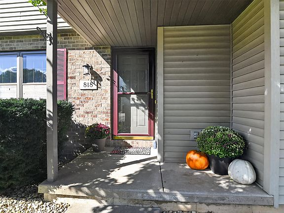 4th image of 818 Edgemore Dr