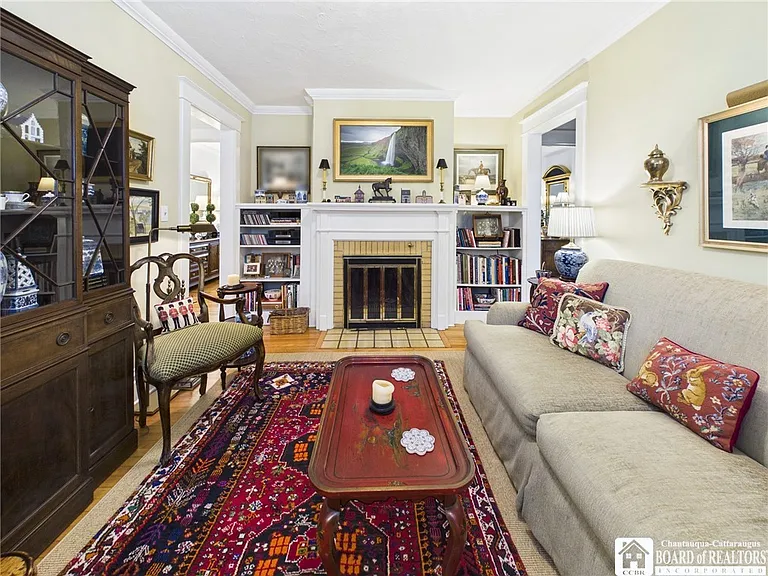 422 York St — Photo 24