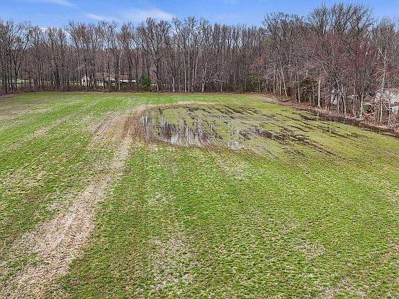 3rd image of Downs Chapel Rd