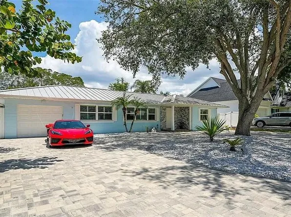 1857 Tulip Dr, Sarasota, FL 34239