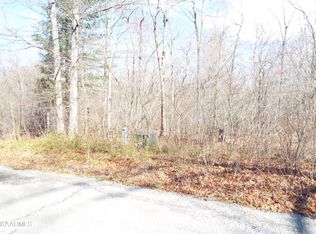4 Mountain Preserve Pkwy, Crab Orchard, TN 37723